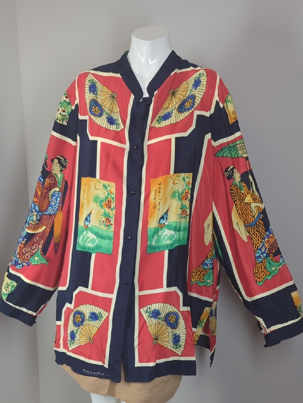 Vintage-Inspired Geisha Print Button Front Blouse - Bianco Nygard Large